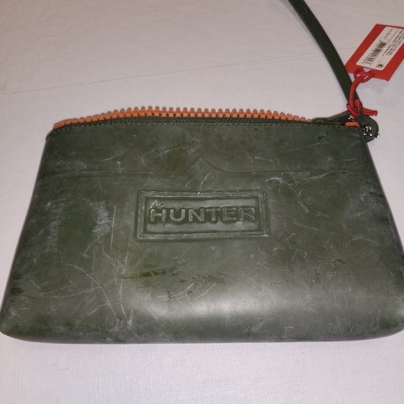 Hunter for Target Green Wristlet, NWT - Picture 14 of 14